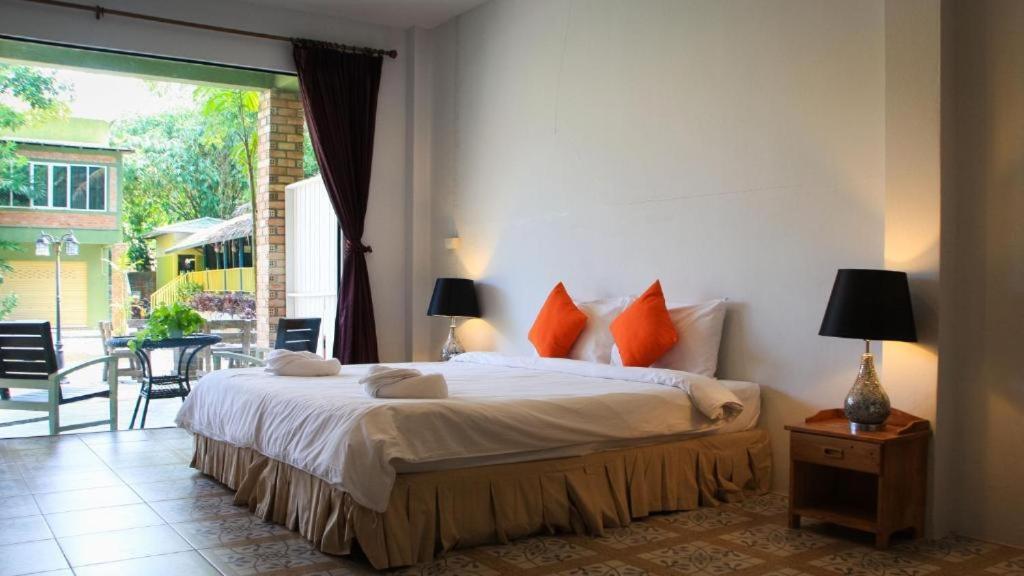 Sunshine Inn Resort Khao Lak Exterior foto